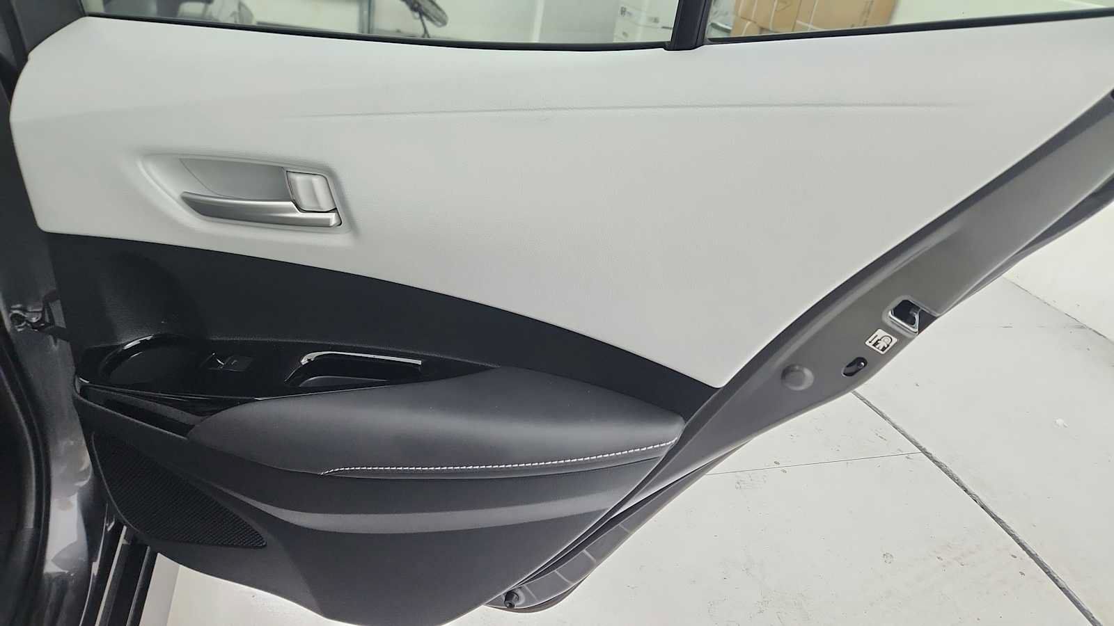 Used 2024 Toyota Corolla SE FWD image 33