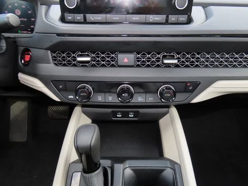 Used 2024 Honda Accord EX image 19