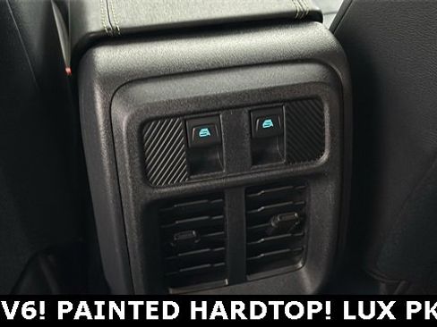 New 2025 Ford Bronco Badlands image 7