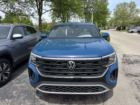 New 2026 Volkswagen Atlas Cross Sport SE AWD/4WD image 2