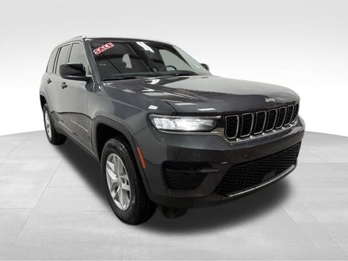New 2026 Jeep Grand Cherokee Laredo image 4