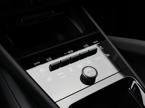 New 2026 Porsche Cayenne Coupe AWD/4WD image 20