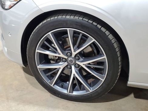 Used 2018 Volvo S90 T5 Momentum w/ Convenience Package AWD/4WD image 42