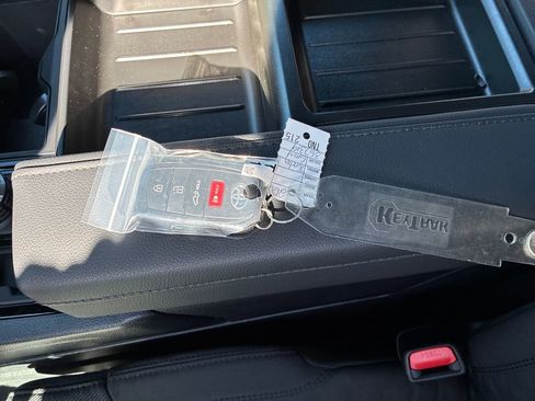 New 2026 Toyota Tundra SR5 image 33