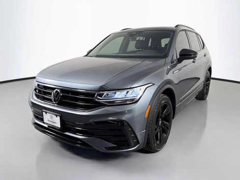 Used 2023 Volkswagen Tiguan SE R-Line FWD image 1
