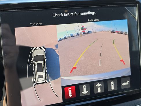 New 2026 Chrysler Pacifica Select image 13