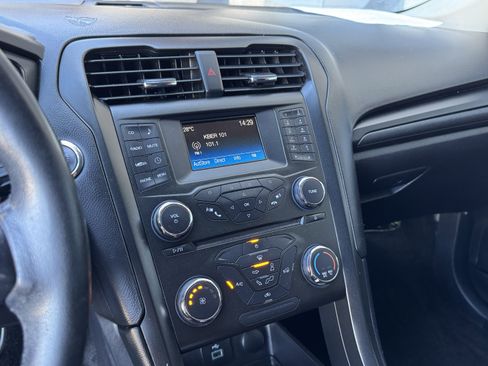 Used 2018 Ford Fusion S w/ Equipment Group 101A image 19