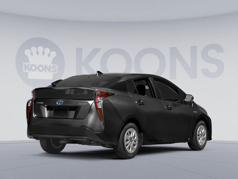 Used 2017 Toyota Prius Four w/ Advanced Technology Package image 2