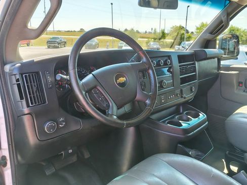 Used 2020 Chevrolet Express 2500 w/ Driver Convenience Package RWD image 4