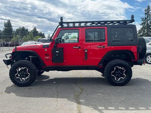 Used 2016 Jeep Wrangler Unlimited Sahara w/ Connectivity Group AWD/4WD image 5
