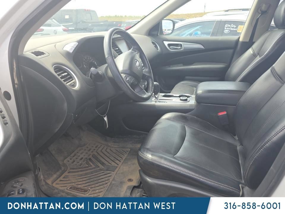 Used 2020 Nissan Pathfinder SL AWD/4WD image 10