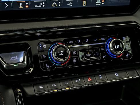 New 2026 GMC Sierra 1500 AT4 w/ AT4 Premium Package AWD/4WD image 18