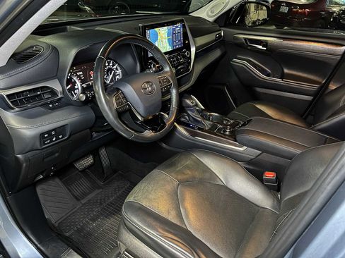 Used 2021 Toyota Highlander Platinum image 27