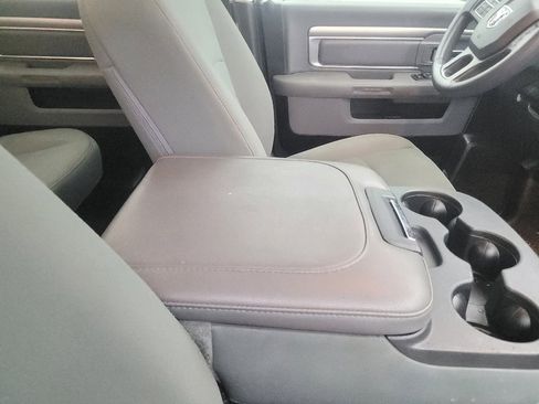 Used 2020 RAM 1500 Classic SLT AWD/4WD image 21