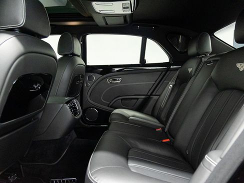 Used 2016 Bentley Mulsanne RWD image 39