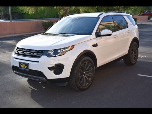 Used 2016 Land Rover Discovery Sport SE AWD/4WD image 3