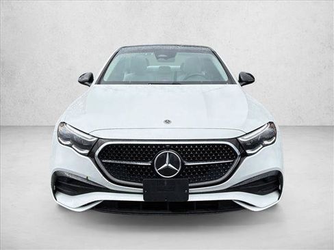Used 2026 Mercedes-Benz E 350 4MATIC Sedan image 2