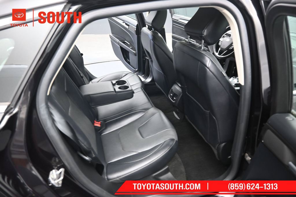 Used 2020 Ford Fusion Energi Titanium FWD image 32