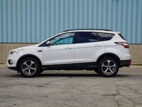Used 2017 Ford Escape SE w/ Equipment Group 201A AWD/4WD image 8