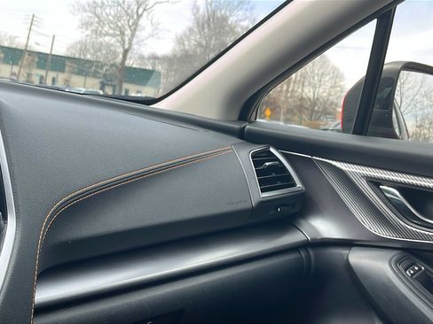 Certified 2022 Subaru Crosstrek 2.5i Limited w/ Moonroof Package 2 image 19