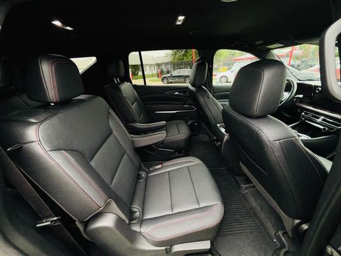 Used 2025 Chevrolet Traverse Z71 w/ Enhanced Driving Package AWD/4WD image 38
