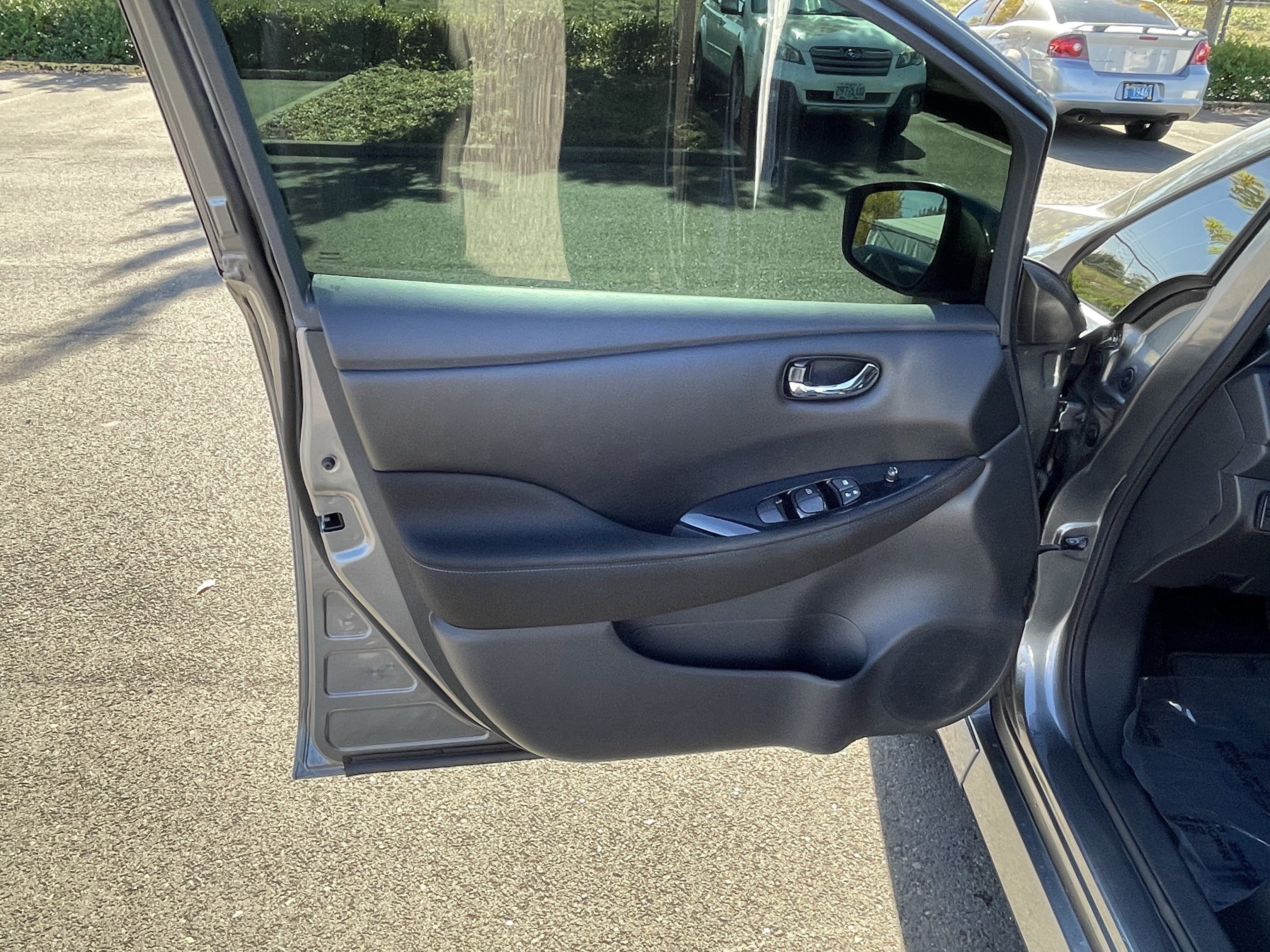 Used 2024 Nissan Leaf SV Plus FWD image 16