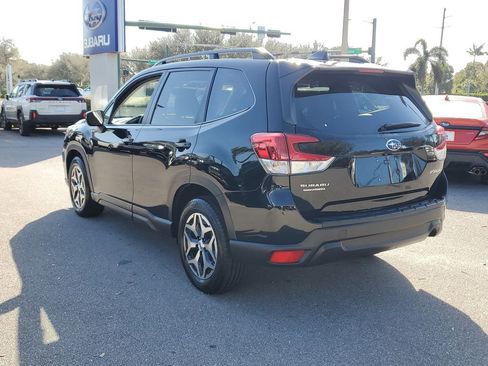 Used 2020 Subaru Forester Premium image 3