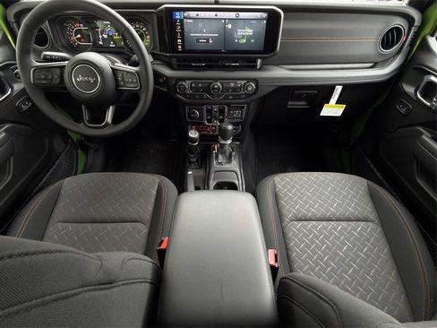 New 2025 Jeep Gladiator Mojave w/ Convenience Group image 10