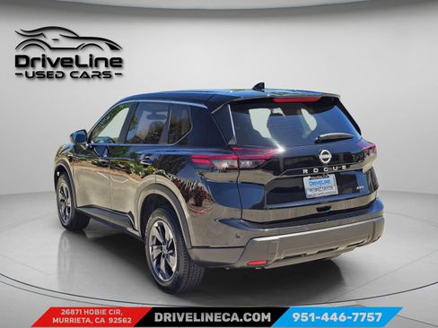Used 2025 Nissan Rogue SV image 11