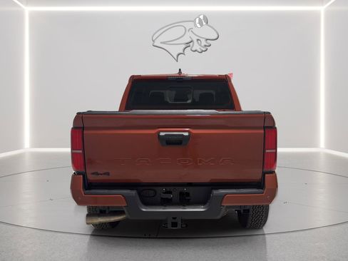 Used 2025 Toyota Tacoma TRD Off-Road w/ TRD Off Road Premium Package image 5