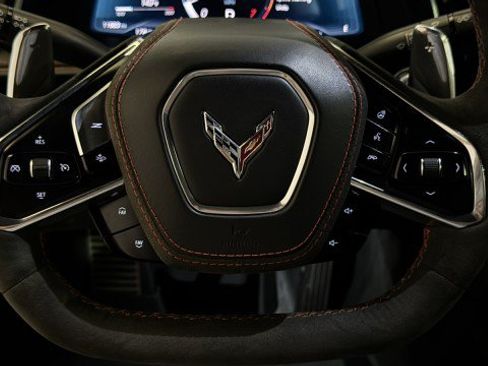Used 2024 Chevrolet Corvette Stingray Premium Cpe w/ Z51 Performance Package RWD image 10