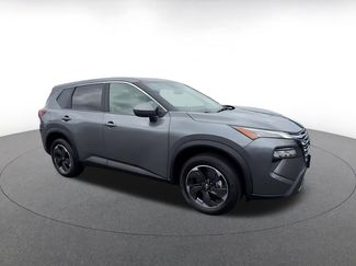 Used 2025 Nissan Rogue SV FWD video 2