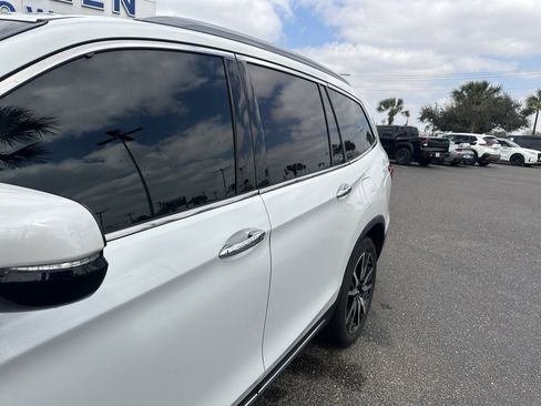 Used 2021 Honda Pilot Touring image 12