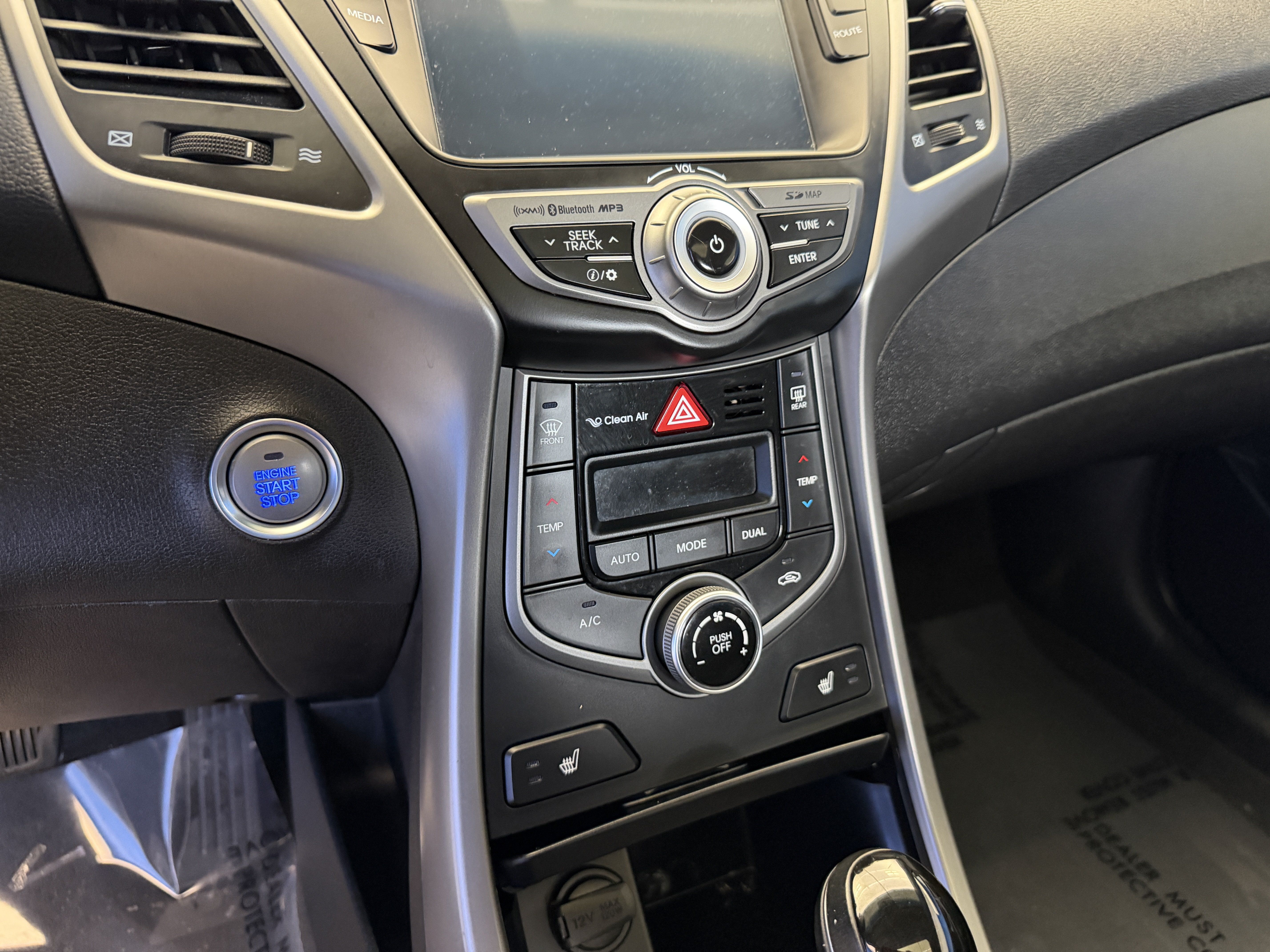 Used 2016 Hyundai Elantra Limited w/ Option Group 04 FWD image 21