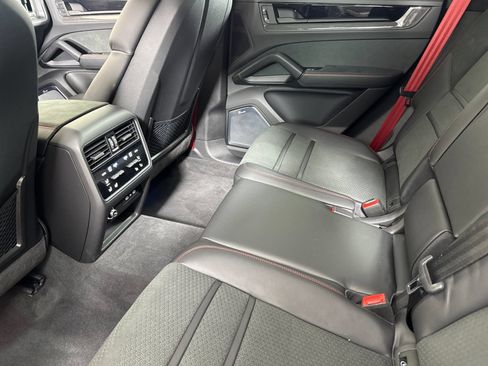 Certified 2026 Porsche Cayenne GTS AWD/4WD image 13