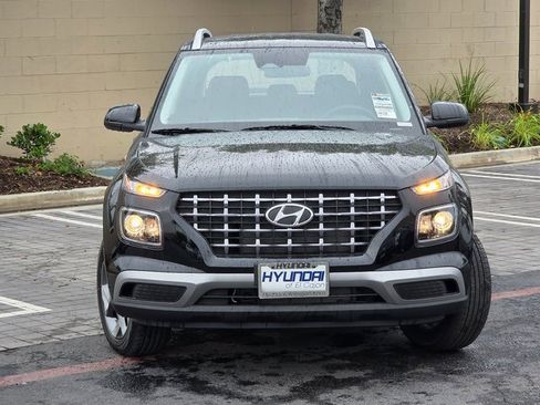 New 2025 Hyundai Venue SEL image 3