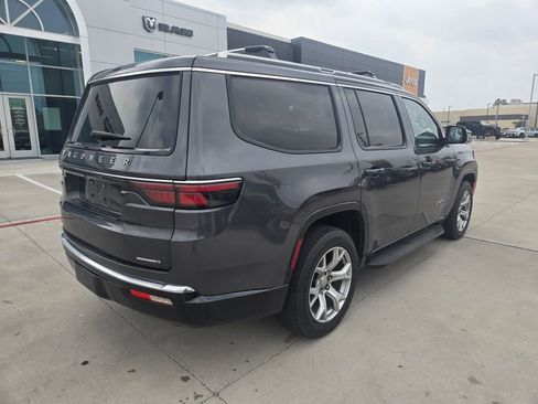 Used 2022 Jeep Wagoneer Series I w/ Premium Group I AWD/4WD image 3
