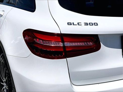 Used 2019 Mercedes-Benz GLC 300 image 30