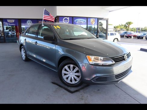 Used 2014 Volkswagen Jetta S image 1