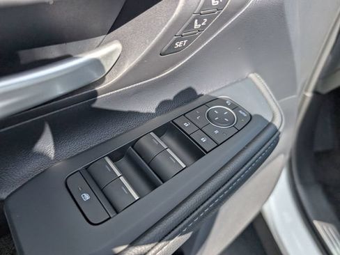 Used 2026 Toyota Grand Highlander AWD Hybrid image 13