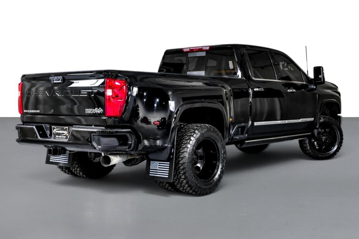 Used 2025 Chevrolet Silverado 3500 High Country w/ High Country Premium Package AWD/4WD image 9