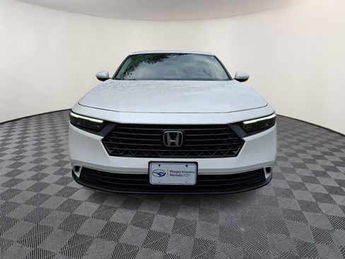 Used 2023 Honda Accord EX image 2