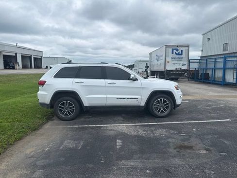 Used 2022 Jeep Grand Cherokee Limited AWD/4WD image 4