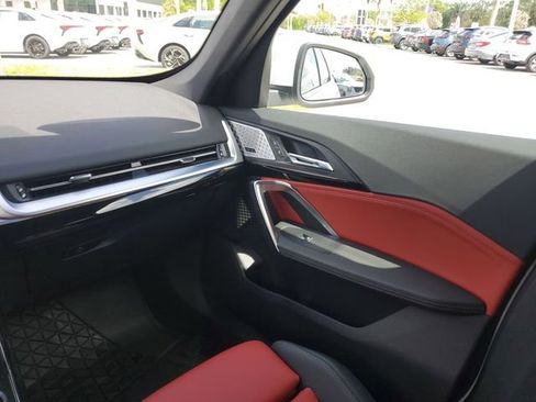 Used 2023 BMW X1 xDrive28i AWD/4WD image 11