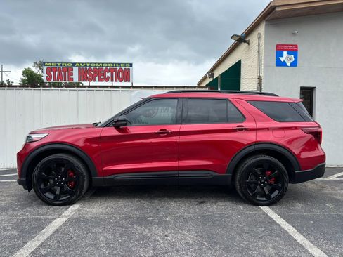 Used 2020 Ford Explorer ST w/ ST Street Pack AWD/4WD image 2