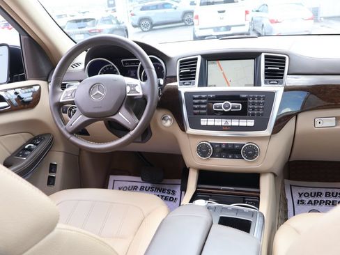 Used 2013 Mercedes-Benz GL 450 4MATIC image 13