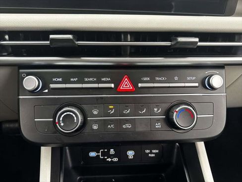Used 2025 Hyundai Tucson SE FWD image 25