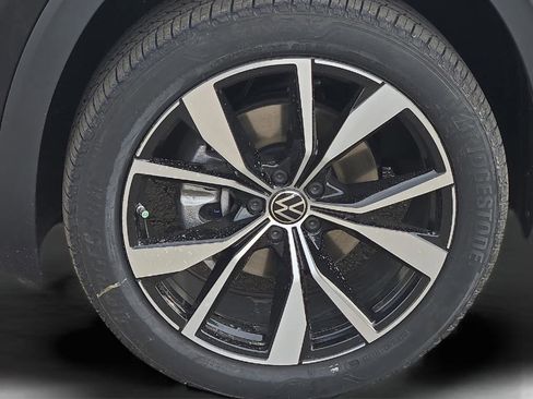 New 2026 Volkswagen Atlas SEL Premium R-Line image 8