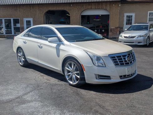 Used 2014 Cadillac XTS Premium AWD/4WD image 4