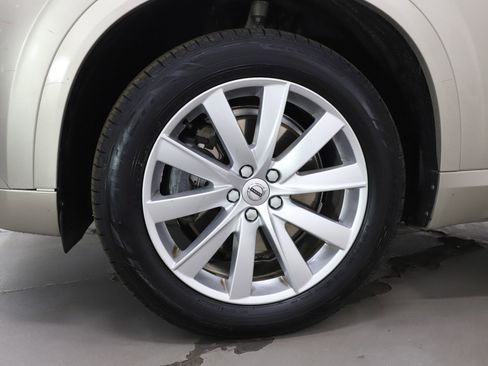 Used 2016 Volvo XC90 T6 Momentum w/ Momentum Plus Package AWD/4WD image 33